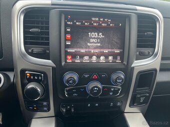Dodge Ram 1500 5.7 HEMI 4X4 - 2016 - 9