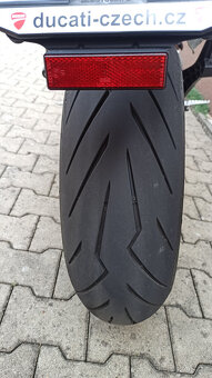 Ducati Monster 796 s nájezdem 13100 km - 9