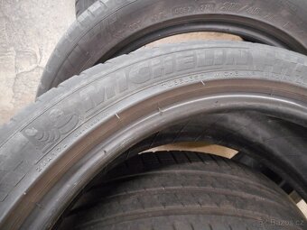215/45R18 - 9