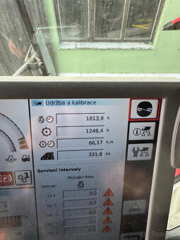 Prodám sklízecí mlatičku Massey Ferguson 7382 Centora - 9