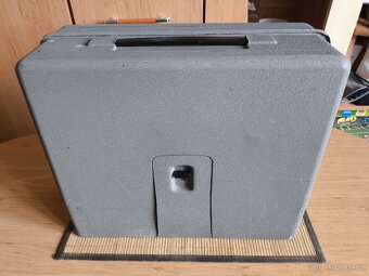 Elektrický šicí stroj kufříkový - 9