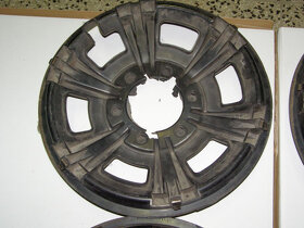 Prodám poklice Ymos 15" - 9