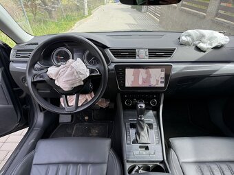 Škoda Superb Combi 2.0 TDI 8/2020 STYLE PLUS - 9