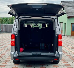 Pronájem Toyoty Proace pro 8 osob - 9