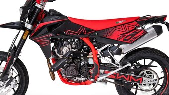 SWM Motard SM125R - 9