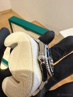 Rolex Submariner 16610LN (2010) – NOS, Full Set - 9