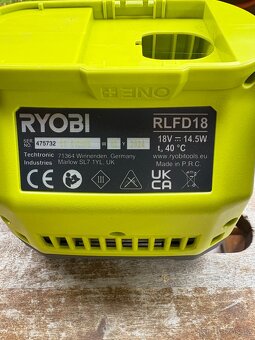 RYOBI-AKU ONE+ šavlová pila - okružní pila - stavební světlo - 9