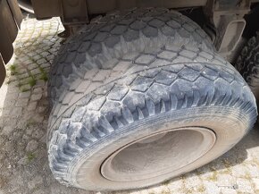 Nákladní automobil Tatra 815 - dávkovač sypkých příměsí - 9