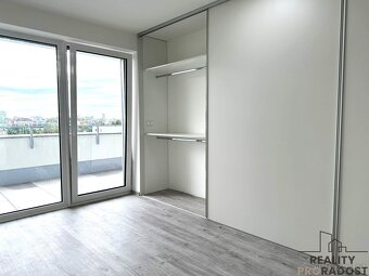 Pronájem novostavby bytu 2+kk, 67 m2, terasa 16 m2, garáž + - 9