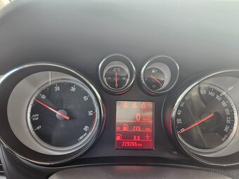 Zafira 2,0 CDTi 125 Kw - 9