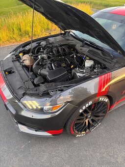 FORD MUSTANG - 9