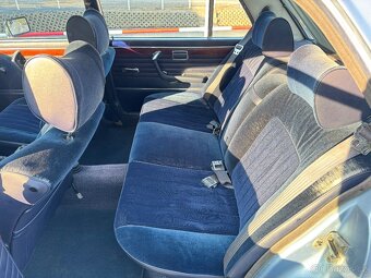 BMW e3, 3.0L - 9