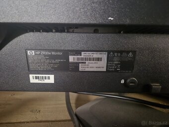 HP DesignJet T610 plus grafický monitor - 9