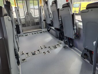 Volkswagen Crafter 2.0 TDI BUS + pro 4 invalidy, odpočet DPH - 9