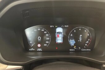 Volvo XC60 T5 AWD Momentum SE 2019 - 9