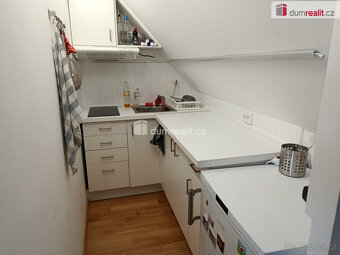 Velmi pěkný byt 2+kk po rekonstrukci, Praha 5-Smíchov - 9