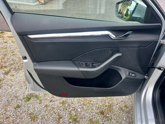 ► ŠKODA OCTAVIA IV 1.5TSI 110KW LED-NAVI-KAMERA-TAŽNÉ-ACC 18 - 9