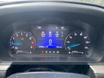 2020 Ford Explorer XLT 2.3 4x4 - 9