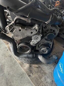 Škoda octávia II 1,9 ,77kwBXE - 9