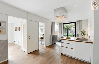 Prostorný byt 3 + 1 s plochou 93 m² ve Dvoře Králové nad Lab - 9