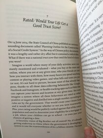 Kniha / Book: Who can you trust? - Rachel Botsman - 9