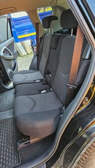 Toyota RAV4 - 9