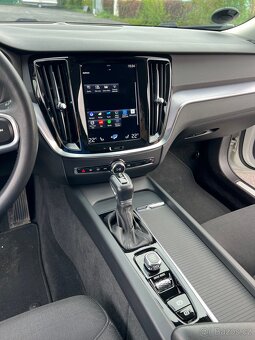 Volvo V60 2019 • odpočet DPH • doložitelné 200t.km. - 9