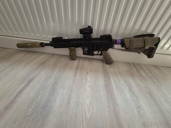 Airsoft puška M4 - 9