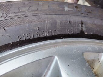 215/65/16 zimni pneu MICHELIN HANKOOK 215/65 R16 ZIMA - 9