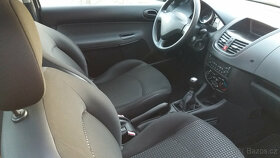 Peugeot 206+ 1.1 i KLIMA PĚKNÝ STAV - 9
