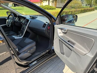 VOLVO XC60 2,4D 4x4 AWD, AUT., 143 kW - 9