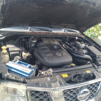 Nissan Navara D40 2,5dci ,r.v 2007 - 9