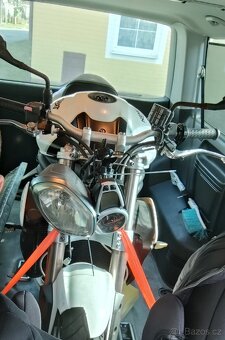 Triumph speed triple 1050 r.v. 2011 - 9