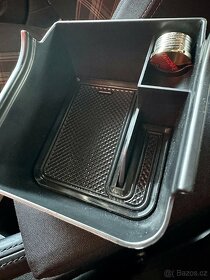 Koženkový potah loketní opěrky Volkswagen Polo MK6 - 9