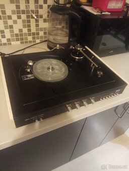 Gramofon Tesla NZC-420 - 9