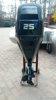 Nafukovací člun s motorem - 9