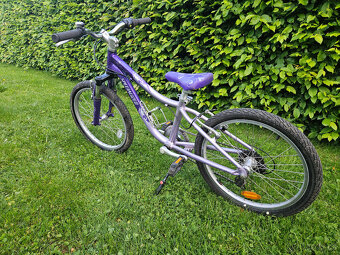20" dětské dívčí horské hliníkové kolo SPECIALIZED, rám 10 - 9