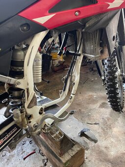 HUSQVARNA TC250 - 9