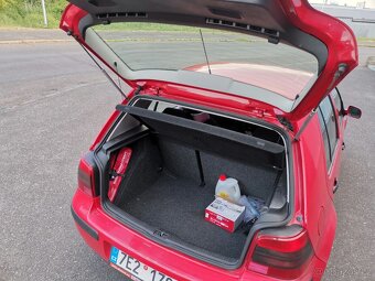 Prodám Golf 4 1,6 77kw rok výroby 2002 - 9