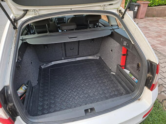 Octavia III COMBI - 2015, 1.6 TDI, 77kW, Elegance - 9