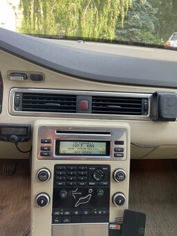 Volvo V70 III 2.4d D5 120kW, Manuál 6 rychlostí. - 9