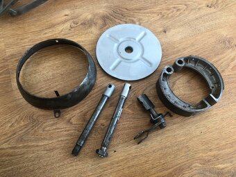 PRODÁM ORIGINÁLNÍ DÍLY NA JAWA ČZ 175/ 356 - 9