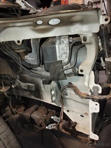 Mazda 6 GJ, výstuha předního nárazníku 52-070, nosník výřez - 9