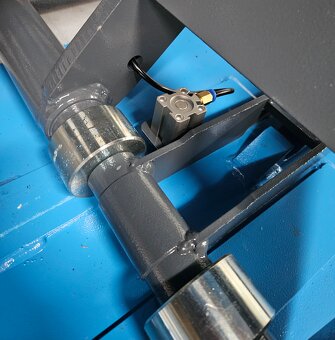 Zouvačka, vyvažovačka a zvedák - 9