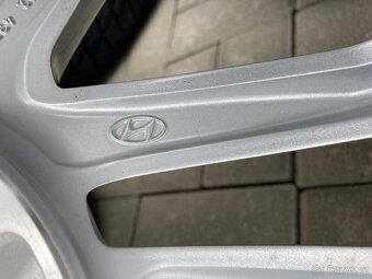 Fungl nová ZIMNÍ 16” al originál Hyundai Tucson nový model - 9