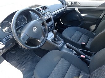 ŠKODA OCTAVIA II 1.6 MPI + LPG – spolehlivé, s levným - 9