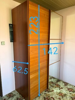 Šatní skříň s dopravou po Praze zdarma - 9