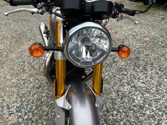 Triumph Thruxtn R 1200 2016 - 9