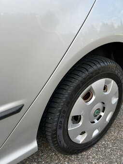 Škoda Fabia 1.4 Mpi najeto 77.000, původ ČR - 9