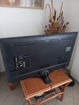 Samsung UE50J6282SU Smart TV - 9